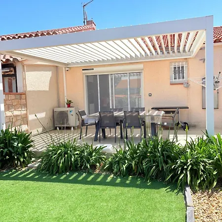 Ecrin Moderne Face A La Villa